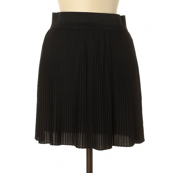 Joe B Dresses & Skirts - Joe B Black Pleated Skirt M